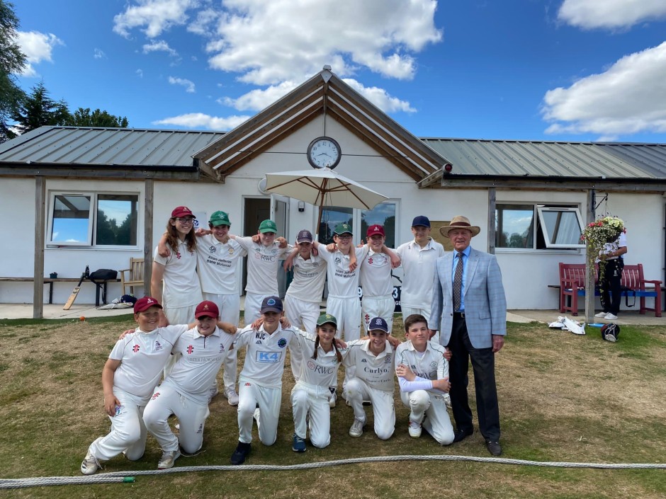 2022-07-13 IGS are Joe Root 66 Cup Winners with Geoff Boycott