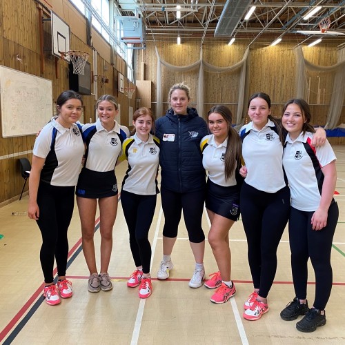 Leeds Rhinos Netball Paige Kindred at IGS (1)