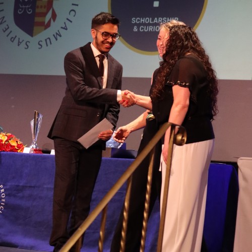 IGS Y13 TK winner of the Chemistry Prize