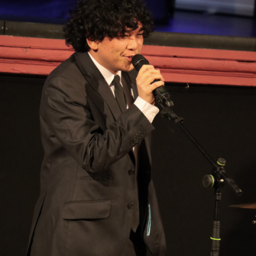 IGS Y13 JP sings 'Feeling Good'