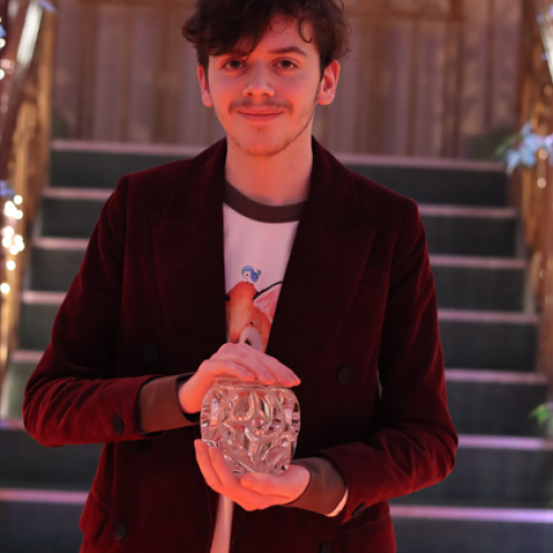 IGS Y13 VG winner of the Elizabeth Crannigan Arts Award